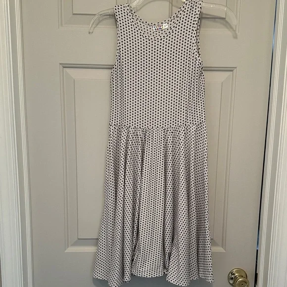 Girl’s Sleeveless Dress - Picture 1 of 3